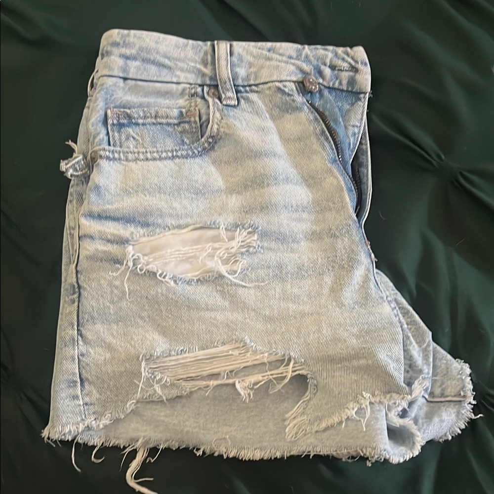 American eagle distressed shorts size 8